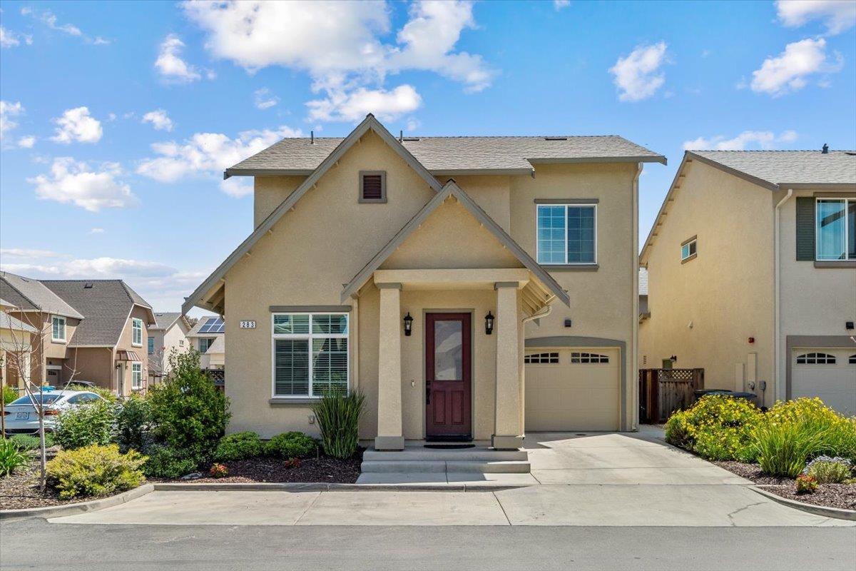 Photo of 283 Springtime Cir in Hollister, CA