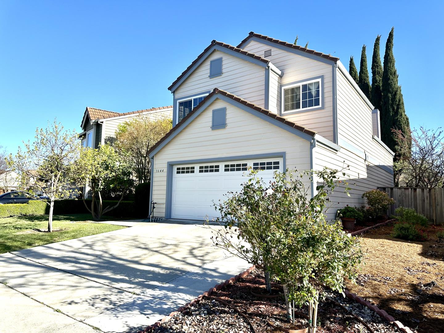 Detail Gallery Image 1 of 1 For 1644 Valley Crest Dr, San Jose,  CA 95131 - 3 Beds | 2/1 Baths