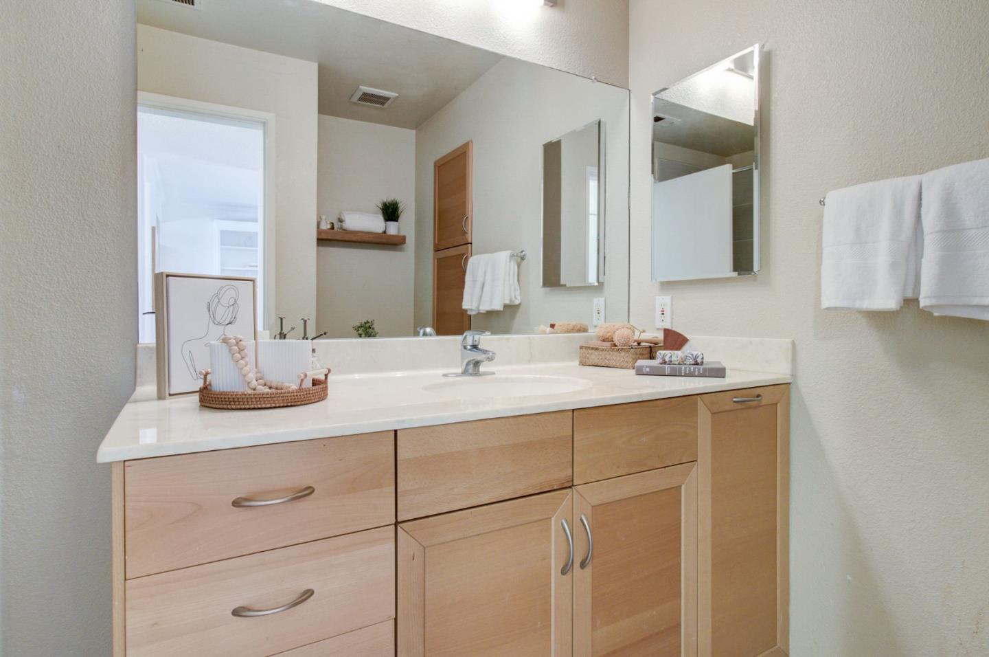 Detail Gallery Image 6 of 16 For 1400 Bowe Ave #1602,  Santa Clara,  CA 95051 - 2 Beds | 2 Baths