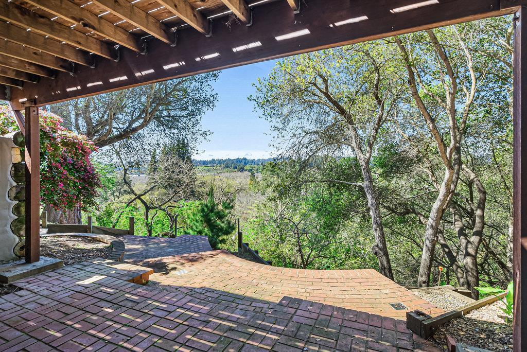 Detail Gallery Image 22 of 46 For 1013 Amesti Rd, Watsonville,  CA 95076 - 7 Beds | 4 Baths