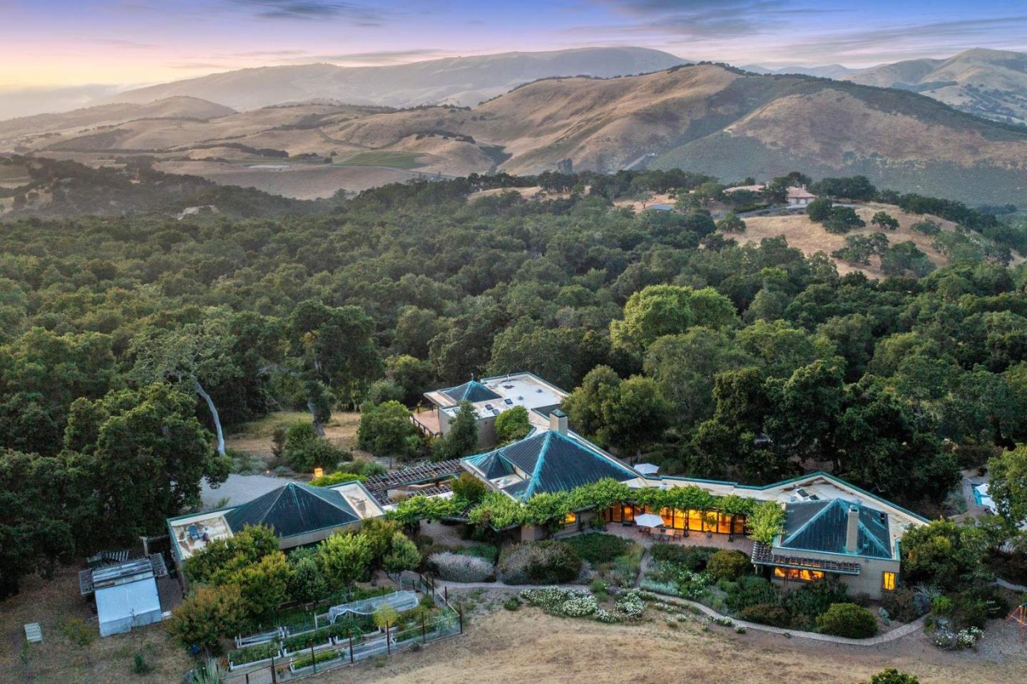 Detail Gallery Image 1 of 50 For 33732 E Carmel Valley Rd, Carmel Valley,  CA 93924 - 4 Beds | 4/1 Baths