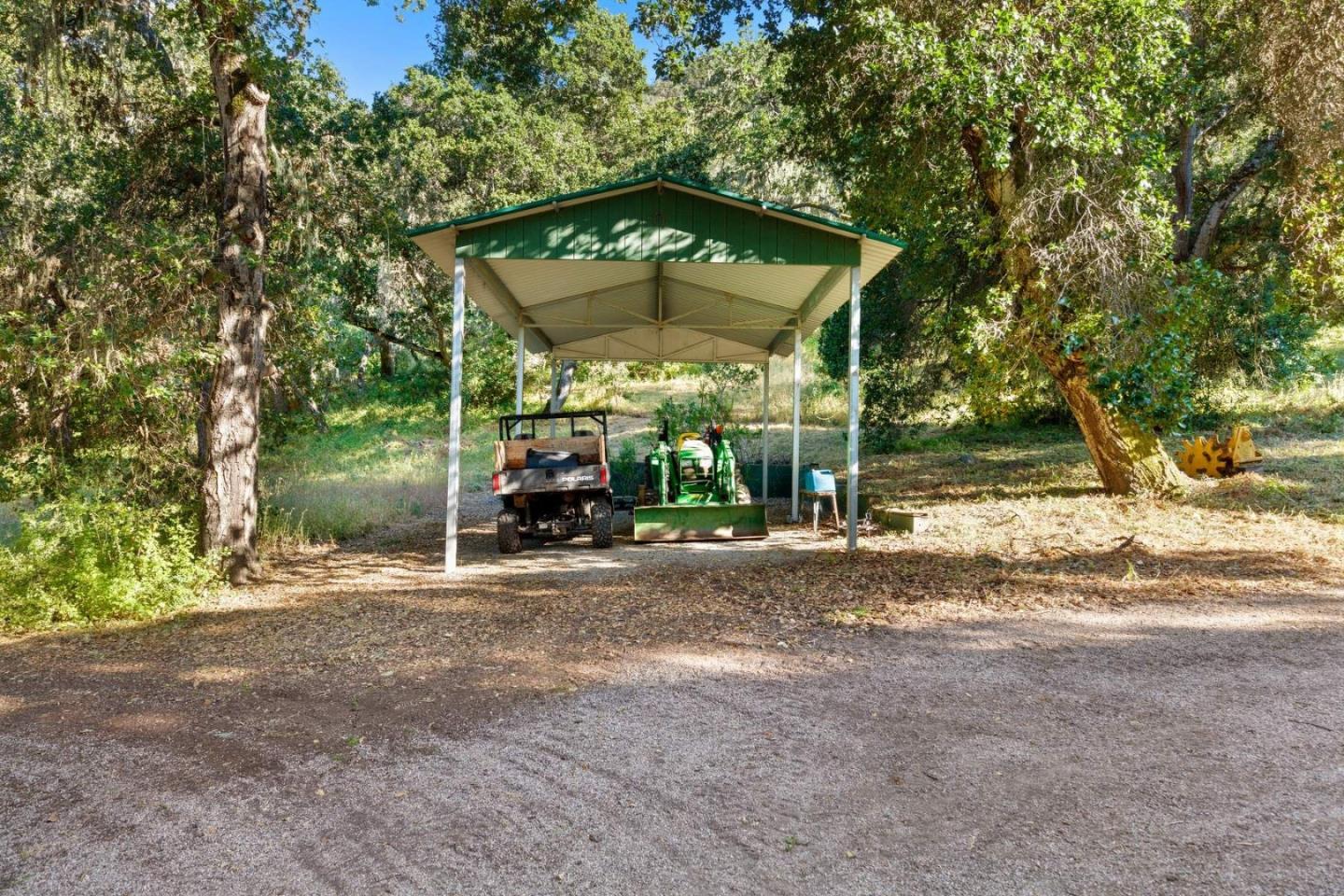 Detail Gallery Image 37 of 50 For 33732 E Carmel Valley Rd, Carmel Valley,  CA 93924 - 4 Beds | 4/1 Baths