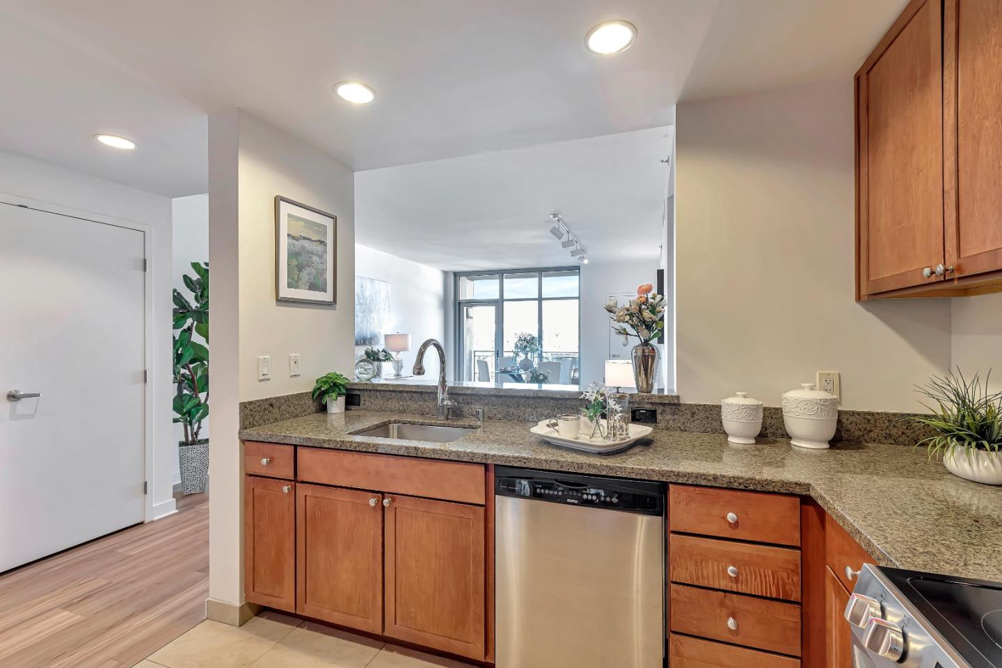 Detail Gallery Image 8 of 22 For 175 W Saint James St #604,  San Jose,  CA 95110 - 1 Beds | 1 Baths