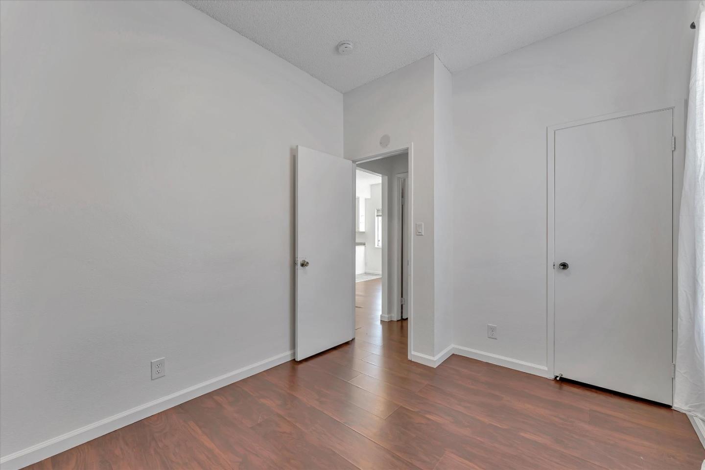 Detail Gallery Image 11 of 16 For 2131 West St #B,  Oakland,  CA 94612 - 2 Beds | 1 Baths