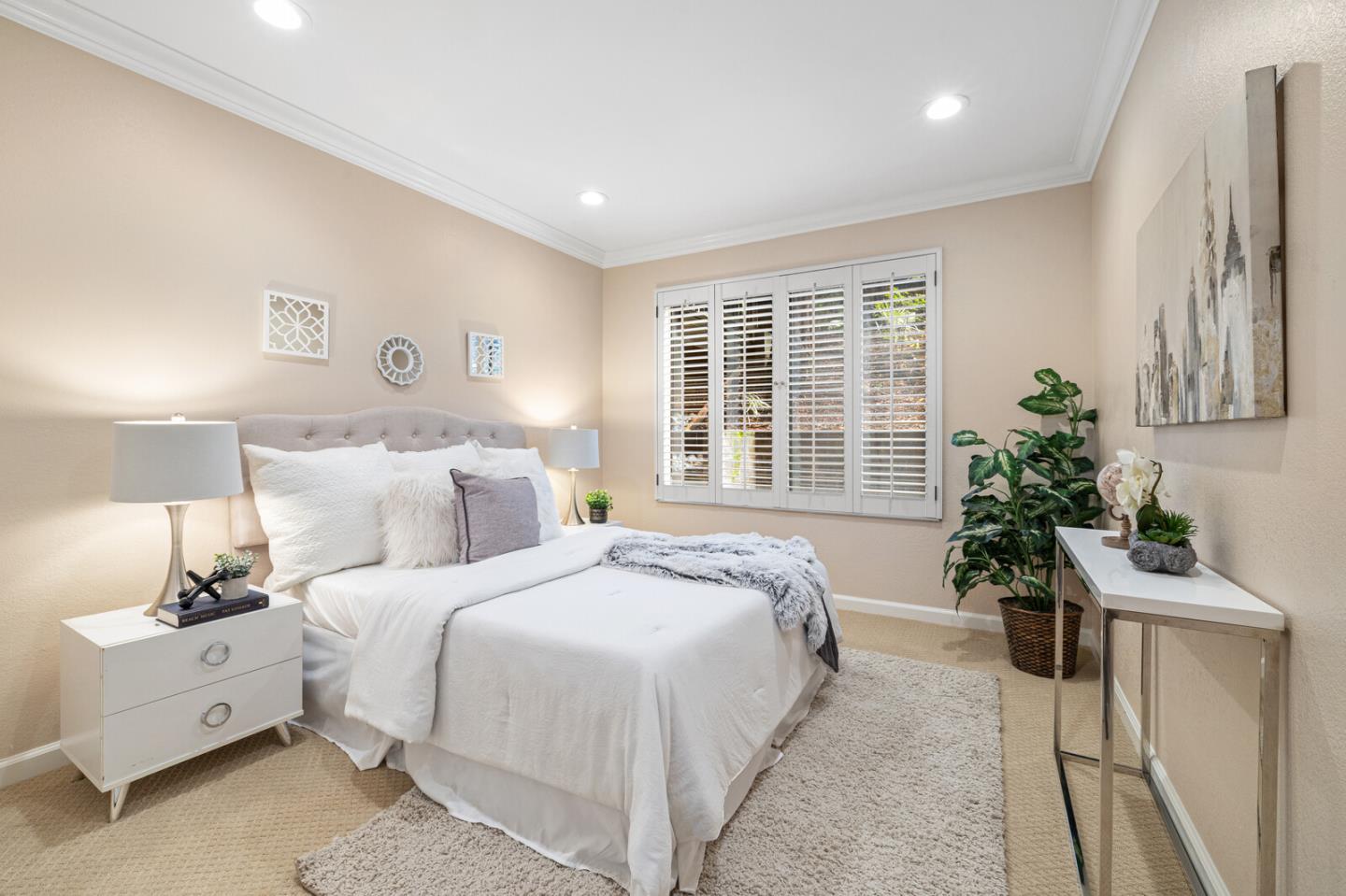 Detail Gallery Image 11 of 31 For 3320 Brittan Ave #2,  San Carlos,  CA 94070 - 2 Beds | 2 Baths