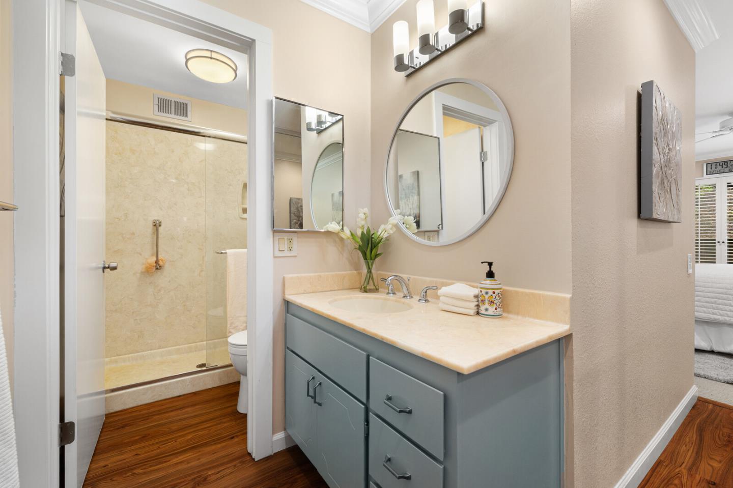 Detail Gallery Image 9 of 31 For 3320 Brittan Ave #2,  San Carlos,  CA 94070 - 2 Beds | 2 Baths