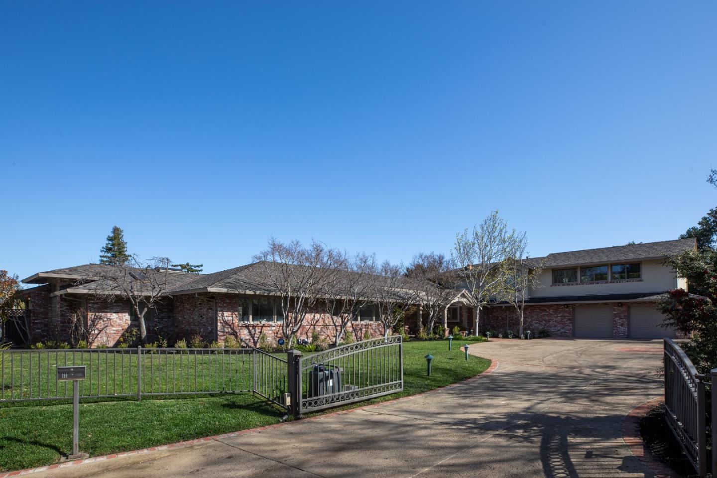 Detail Gallery Image 1 of 1 For 11540 Old Ranch Ln, Los Altos Hills,  CA 94024 - 5 Beds | 5/1 Baths