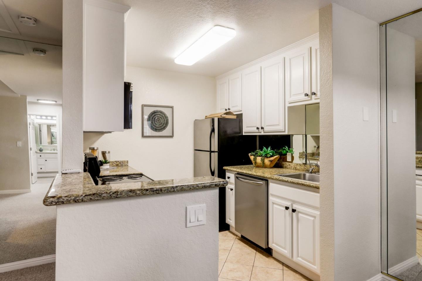 Detail Gallery Image 10 of 31 For 33 Monte Verano Ct, San Jose,  CA 95116 - 2 Beds | 2 Baths