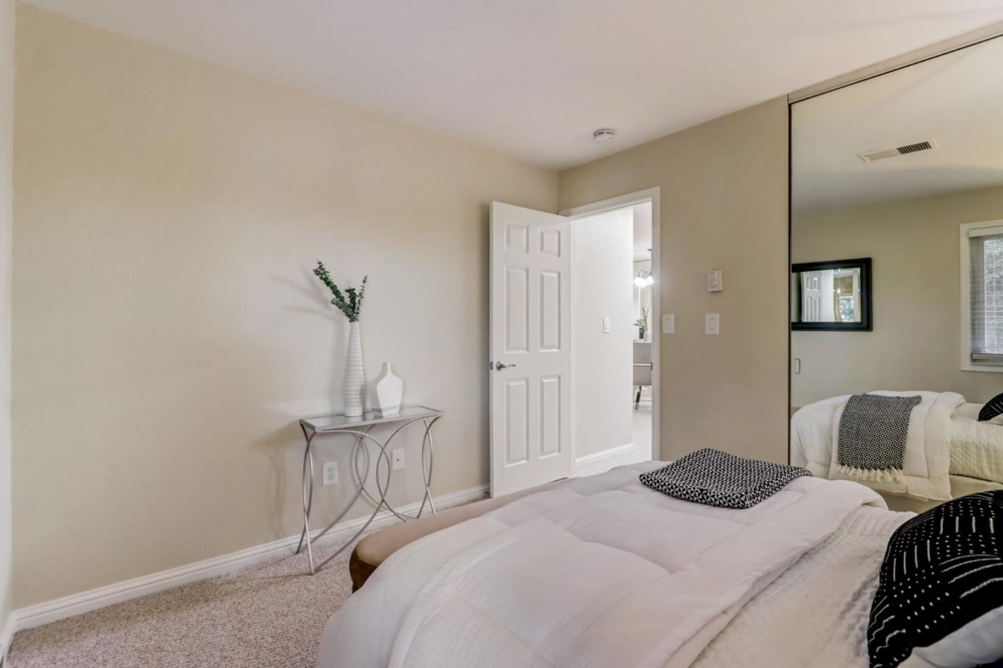 Detail Gallery Image 16 of 31 For 33 Monte Verano Ct, San Jose,  CA 95116 - 2 Beds | 2 Baths