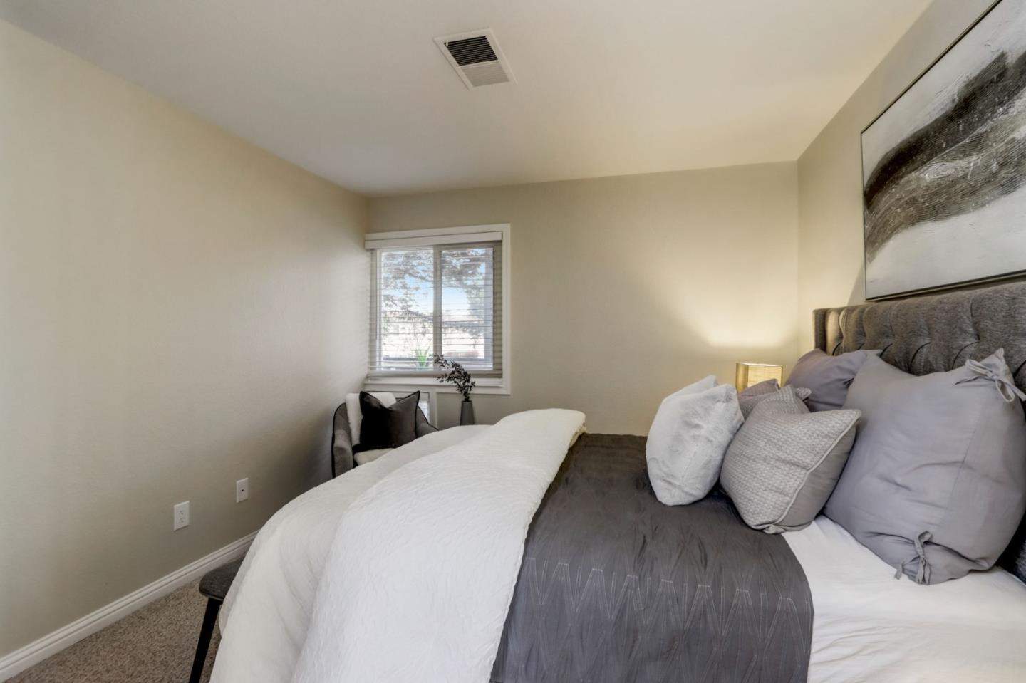 Detail Gallery Image 20 of 31 For 33 Monte Verano Ct, San Jose,  CA 95116 - 2 Beds | 2 Baths