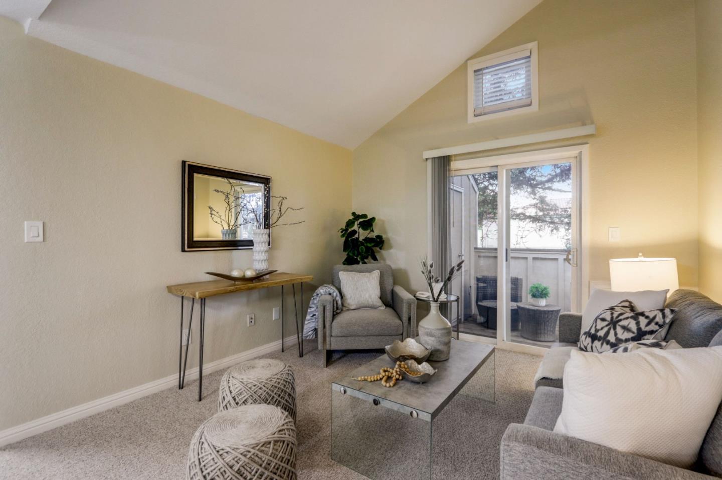 Detail Gallery Image 4 of 31 For 33 Monte Verano Ct, San Jose,  CA 95116 - 2 Beds | 2 Baths