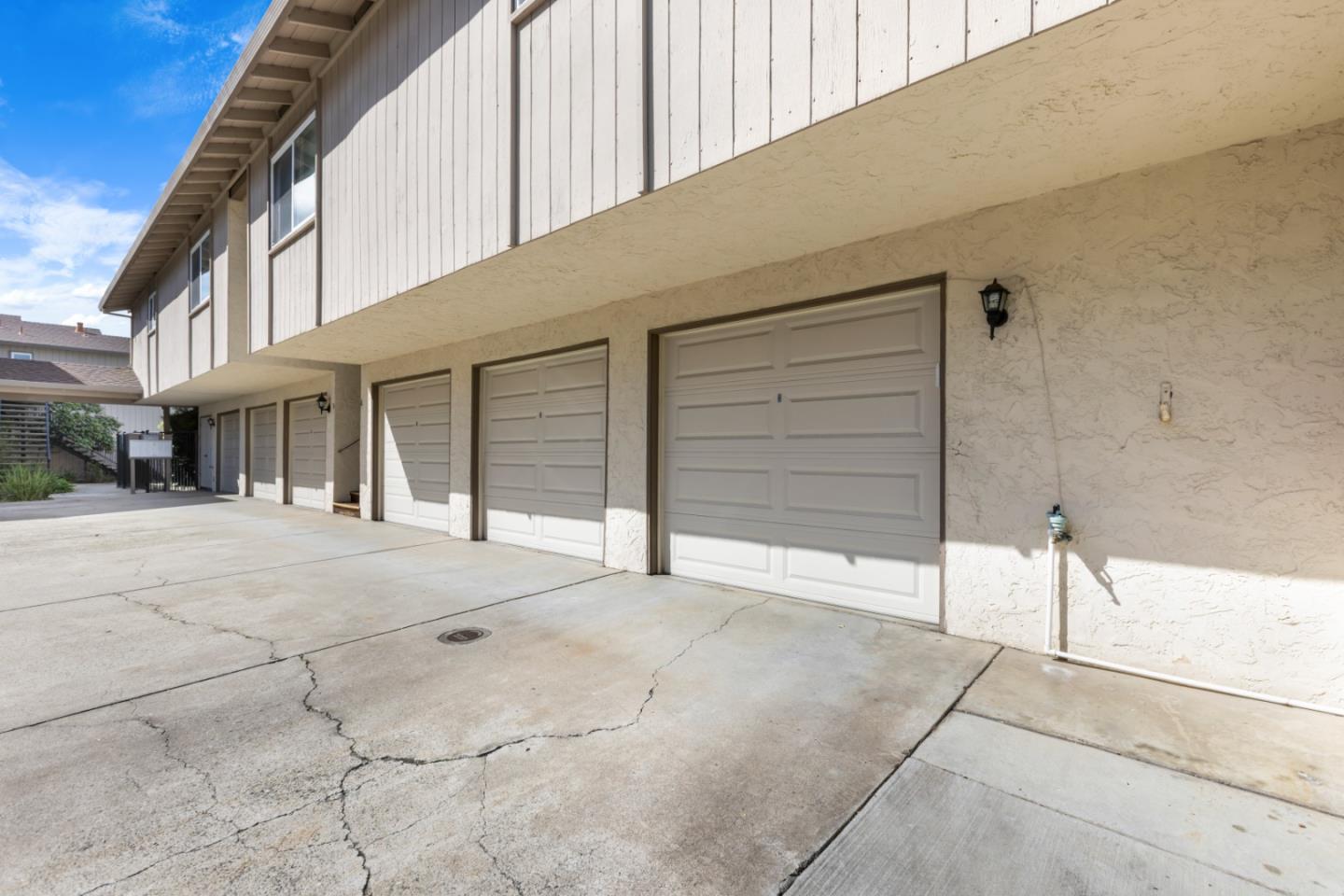 Detail Gallery Image 11 of 35 For 10301 Alpine Dr, Cupertino,  CA 95014 - – Beds | – Baths