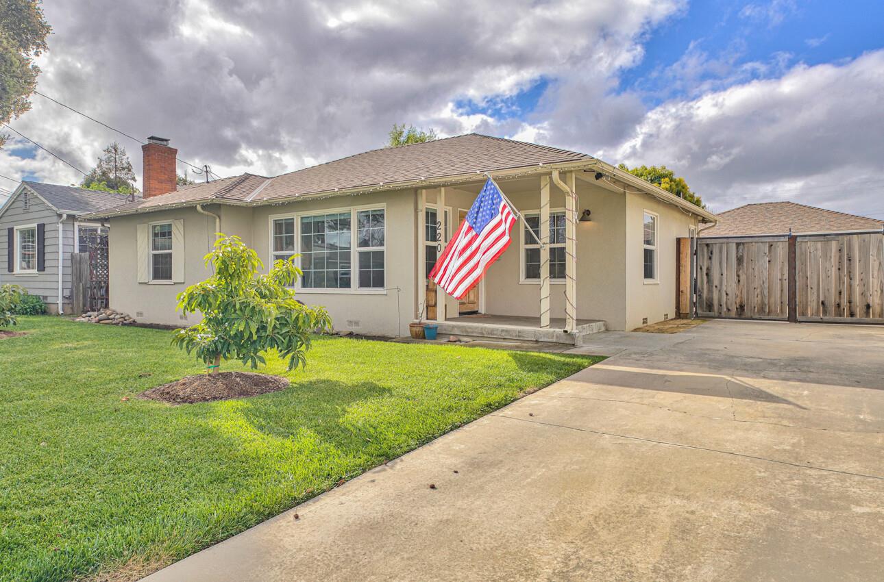 220 San Miguel Avenue, Salinas, CA 