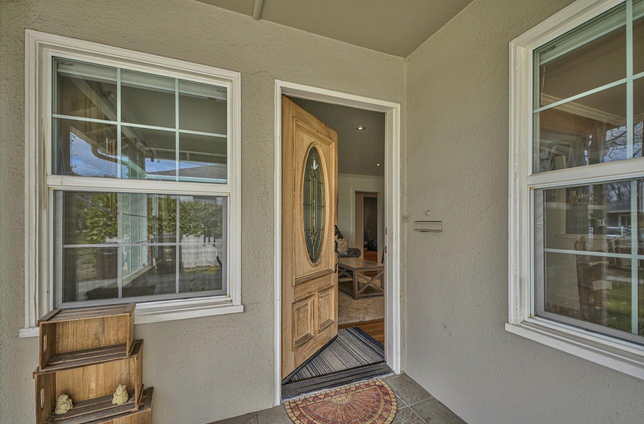 Detail Gallery Image 4 of 31 For 220 San Miguel Ave, Salinas,  CA 93901 - 2 Beds | 1 Baths