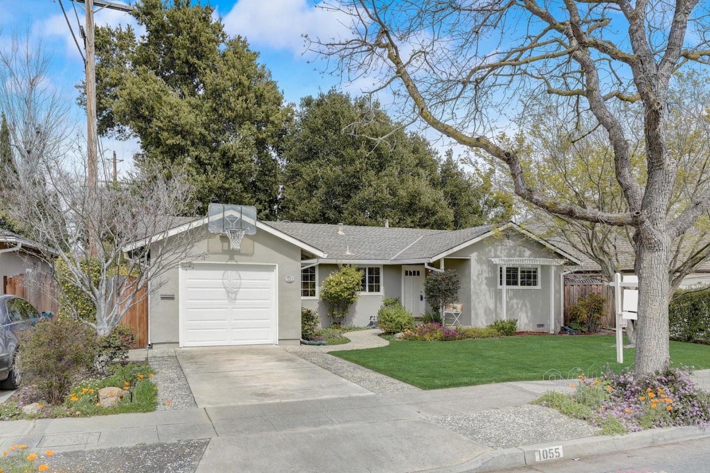 1055 W Knickerbocker Drive, Sunnyvale, CA 