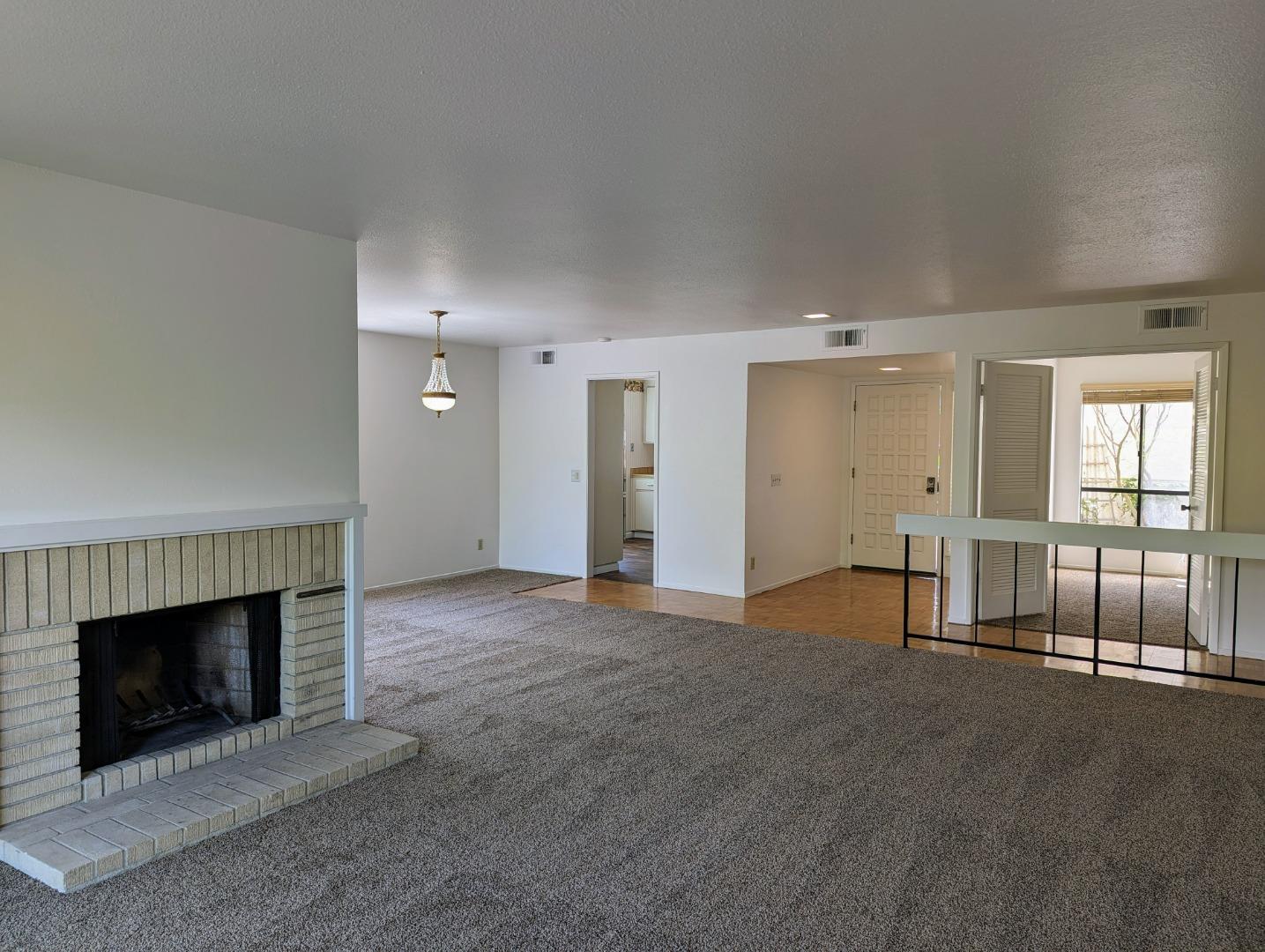 Detail Gallery Image 9 of 41 For 8451 Traminer Ct, San Jose,  CA 95135 - 2 Beds | 2 Baths