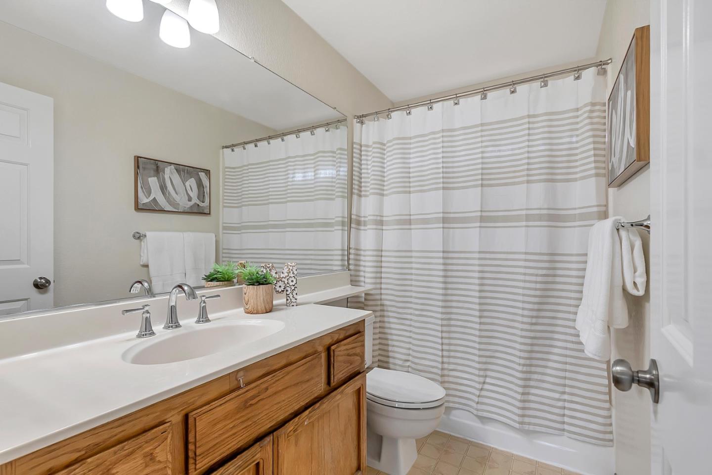 Detail Gallery Image 26 of 30 For 3340 Country Leaf Ct, San Jose,  CA 95132 - 3 Beds | 2/1 Baths