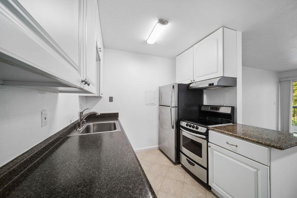 Detail Gallery Image 4 of 21 For 1126 Cherry Ave #53,  San Bruno,  CA 94066 - 1 Beds | 1 Baths