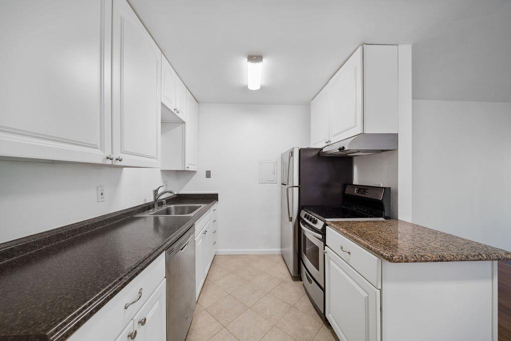 Detail Gallery Image 5 of 21 For 1126 Cherry Ave #53,  San Bruno,  CA 94066 - 1 Beds | 1 Baths
