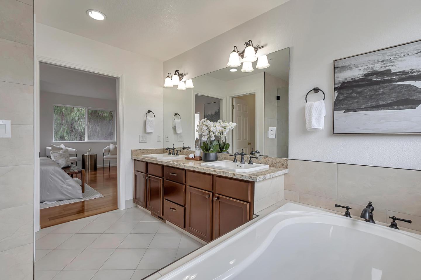 Detail Gallery Image 30 of 42 For 537 Devonshire Ct, Mountain View,  CA 94043 - 3 Beds | 2/1 Baths
