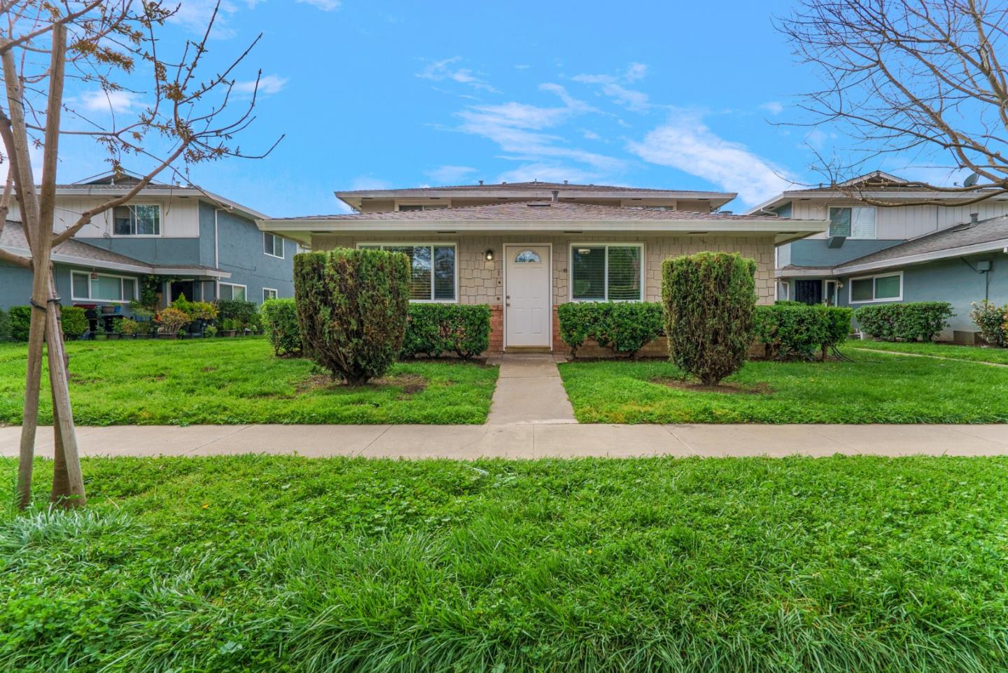 Detail Gallery Image 1 of 1 For 220 Coy Dr #1,  San Jose,  CA 95123 - 2 Beds | 1 Baths