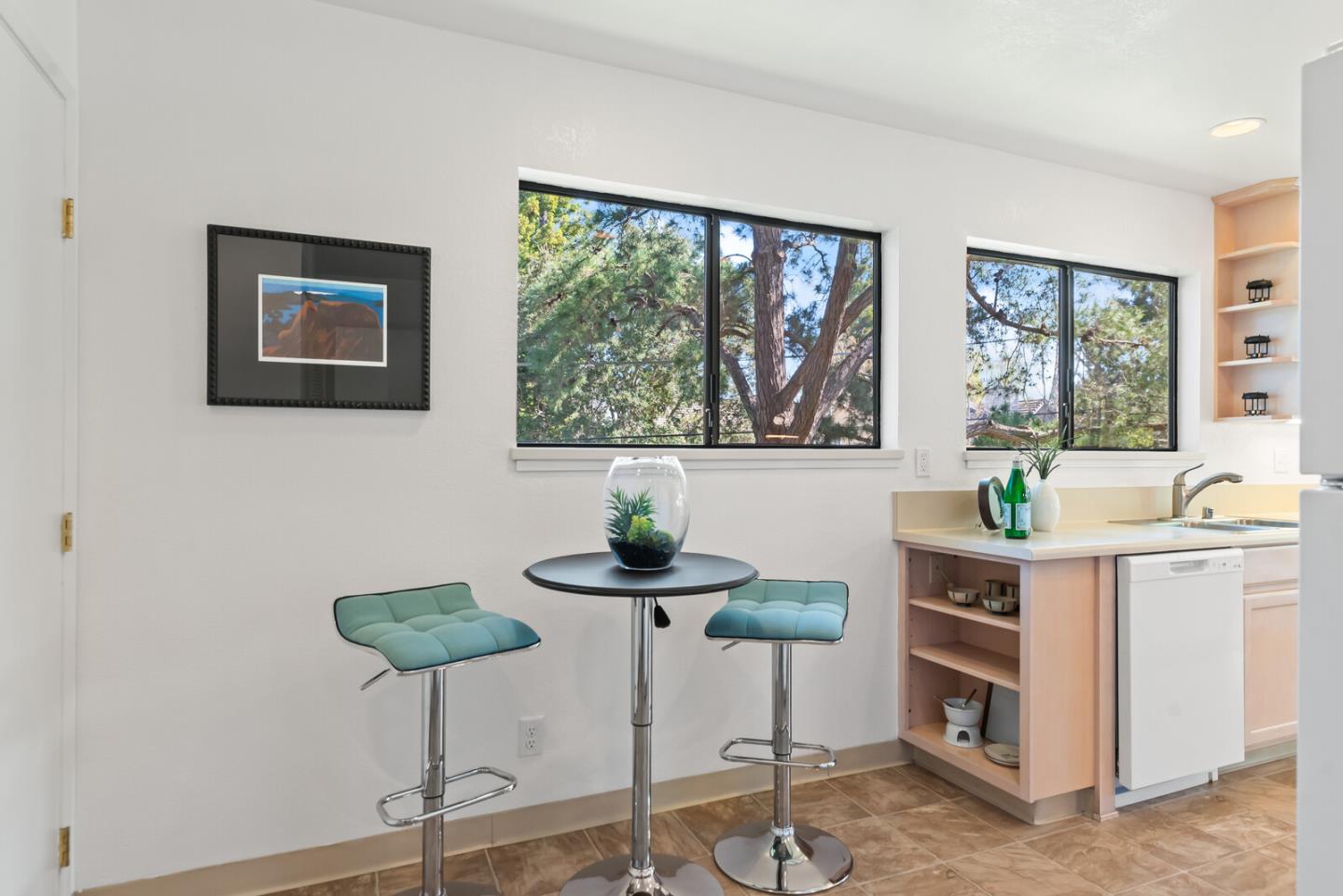 Detail Gallery Image 16 of 38 For 50 Horgan Ave #2,  Redwood City,  CA 94061 - 3 Beds | 2 Baths