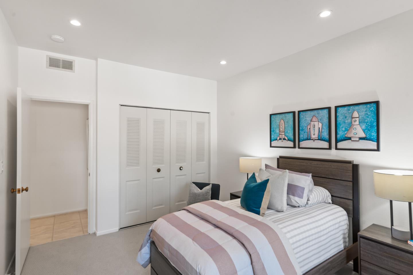Detail Gallery Image 22 of 38 For 50 Horgan Ave #2,  Redwood City,  CA 94061 - 3 Beds | 2 Baths