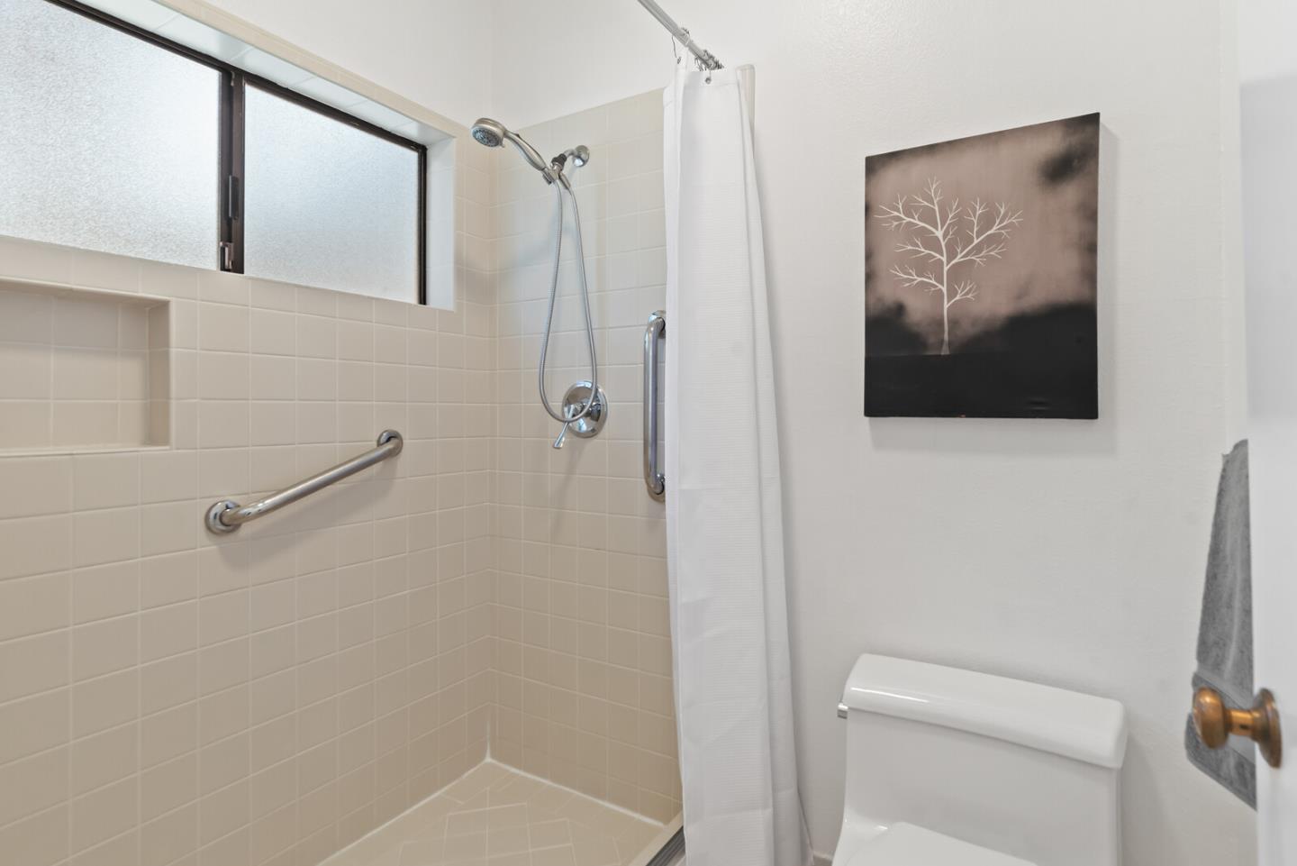 Detail Gallery Image 23 of 38 For 50 Horgan Ave #2,  Redwood City,  CA 94061 - 3 Beds | 2 Baths