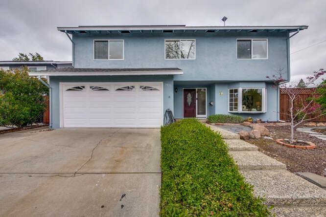 Detail Gallery Image 1 of 38 For 3953 Acapulco Dr, Campbell,  CA 95008 - 4 Beds | 2/1 Baths