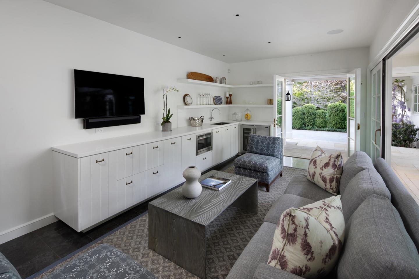 Detail Gallery Image 21 of 24 For 246 Elena Ave, Atherton,  CA 94027 - 5 Beds | 4/2 Baths