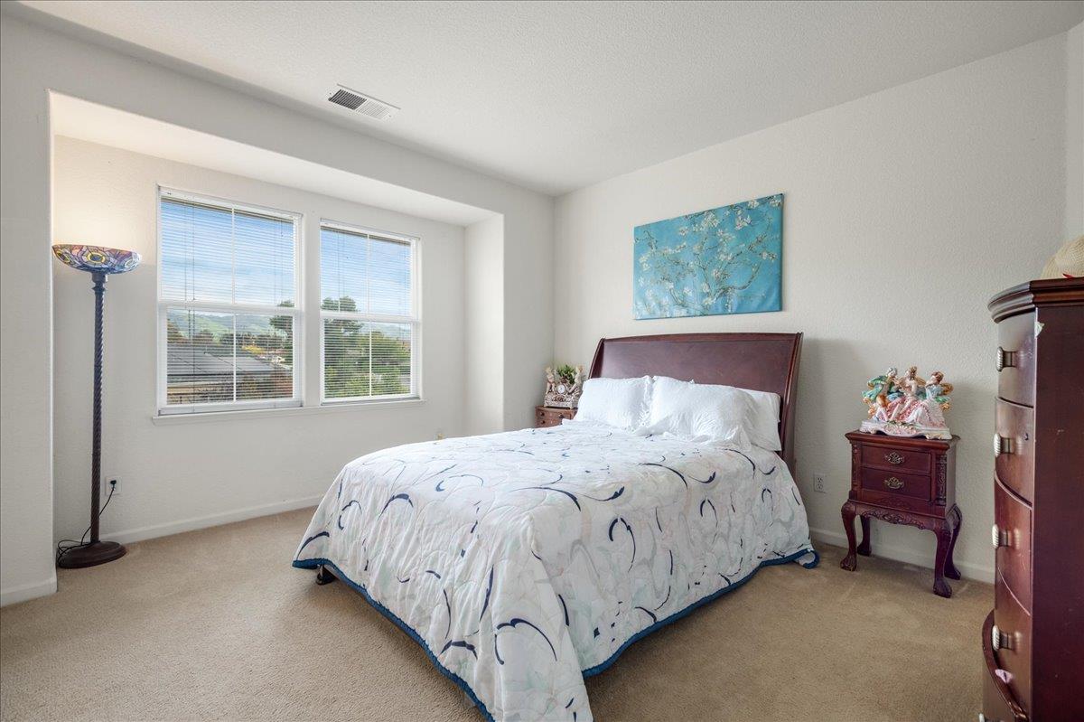 Detail Gallery Image 10 of 18 For 2778 Gilham Ct, San Jose,  CA 95148 - 4 Beds | 2/1 Baths