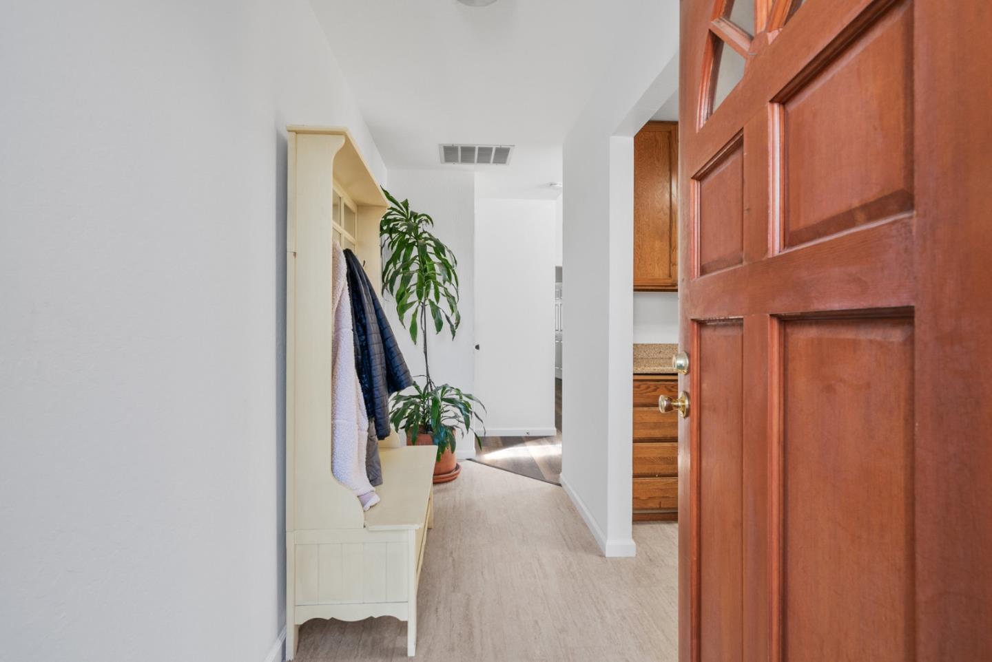 Detail Gallery Image 14 of 32 For 2331 17th Ave, Santa Cruz,  CA 95062 - 2 Beds | 2 Baths