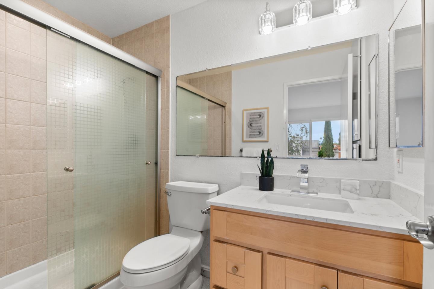 Detail Gallery Image 21 of 28 For 3535 Ivalynn Cir, San Jose,  CA 95132 - 2 Beds | 2/1 Baths