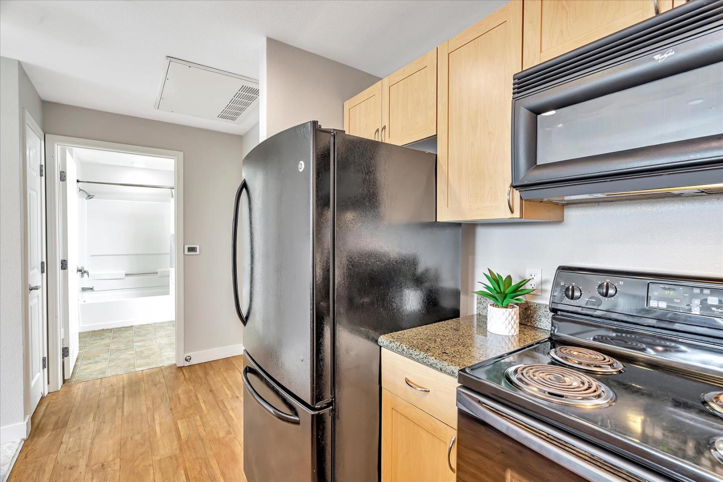 Detail Gallery Image 11 of 29 For 1550 Technology Dr #2046,  San Jose,  CA 95110 - 1 Beds | 1 Baths