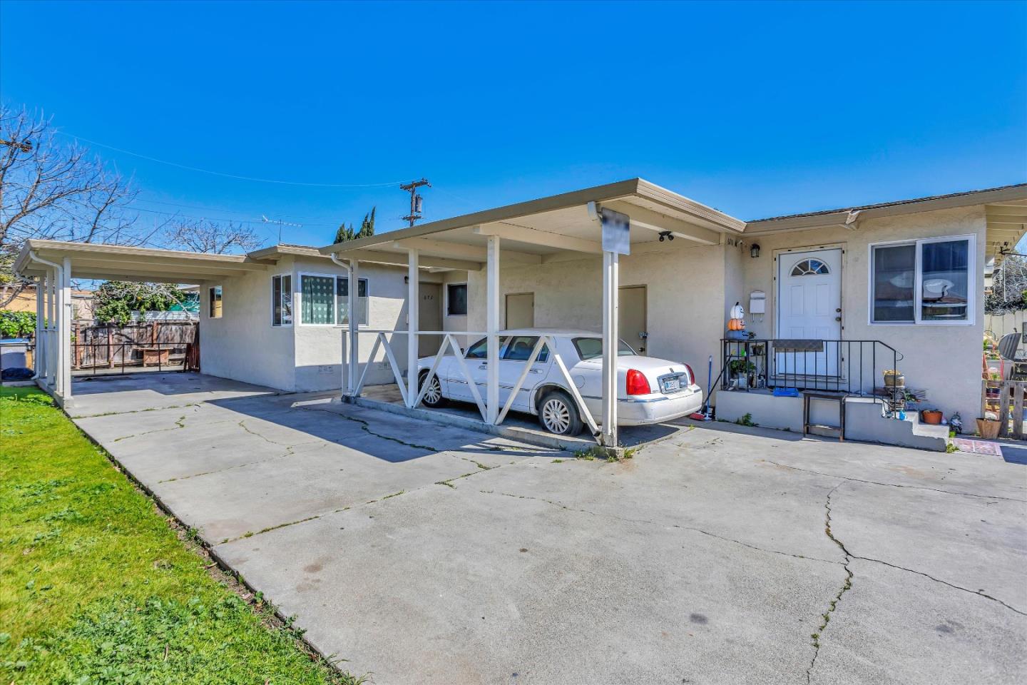 Detail Gallery Image 1 of 30 For 670-672 Banff St, San Jose,  CA 95116 - – Beds | – Baths