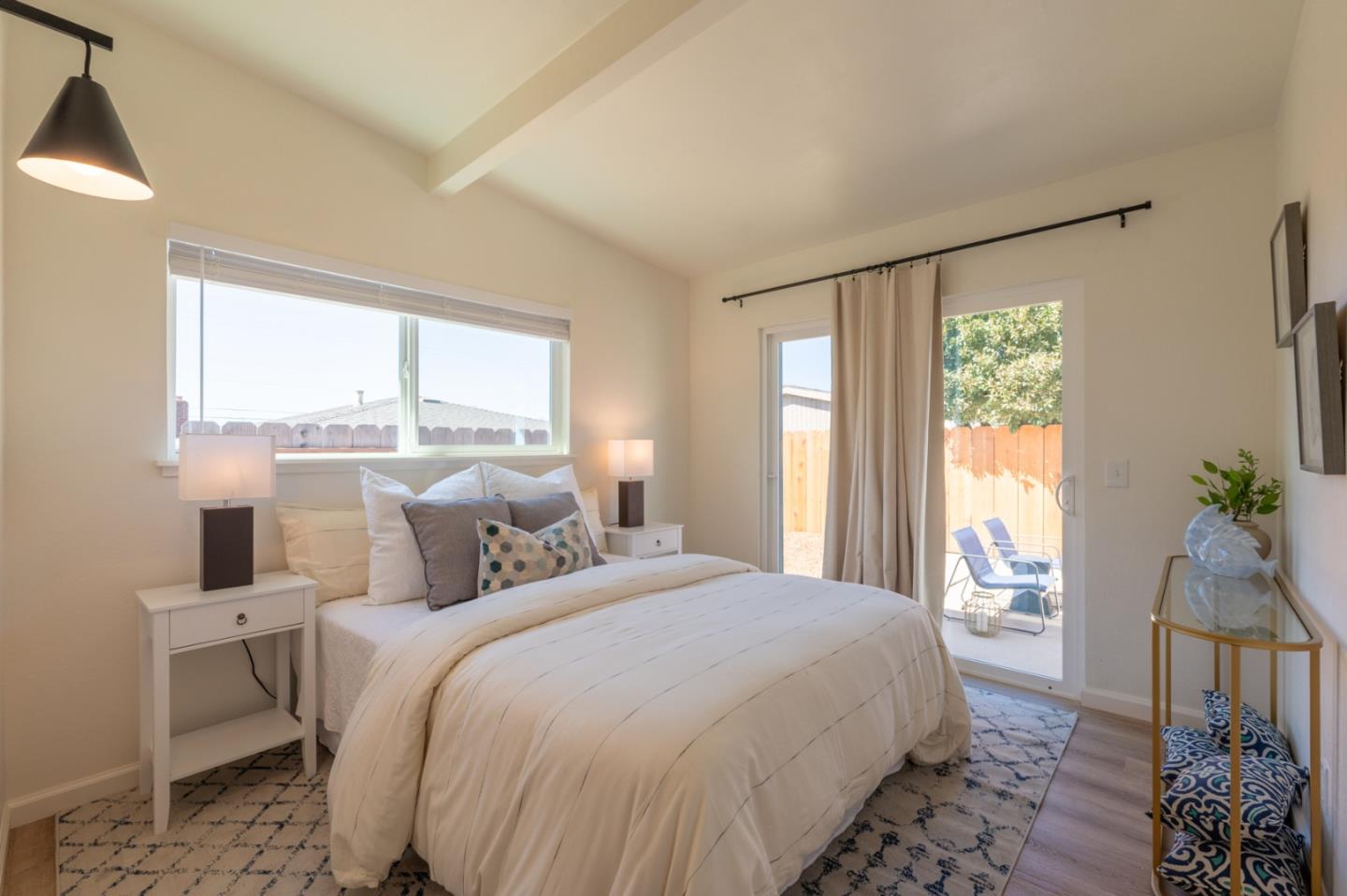Detail Gallery Image 13 of 15 For 1543 Waring St, Seaside,  CA 93955 - 3 Beds | 2 Baths