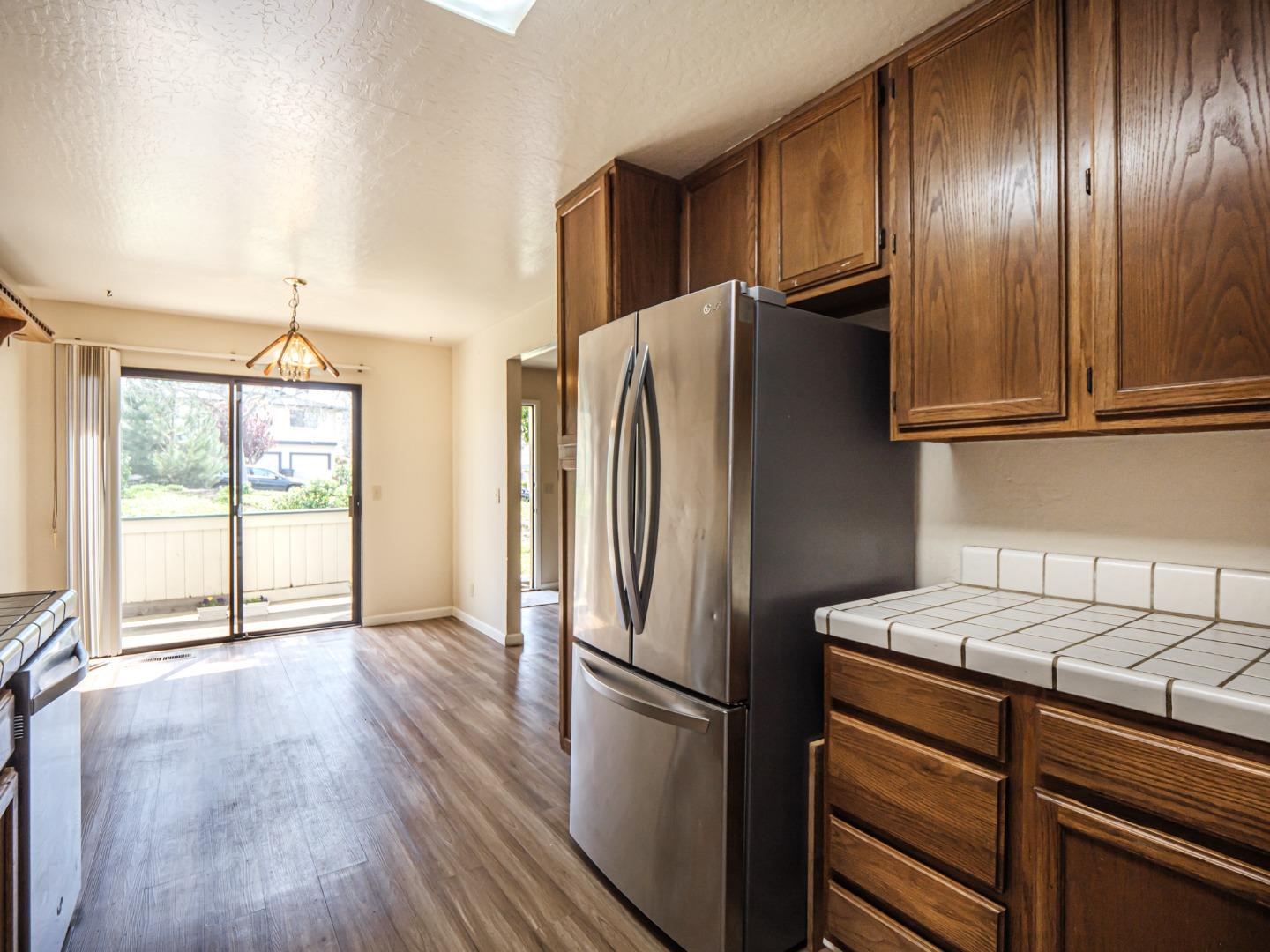 Detail Gallery Image 12 of 36 For 216 Silver Leaf Dr #C,  Watsonville,  CA 95076 - 3 Beds | 1/1 Baths