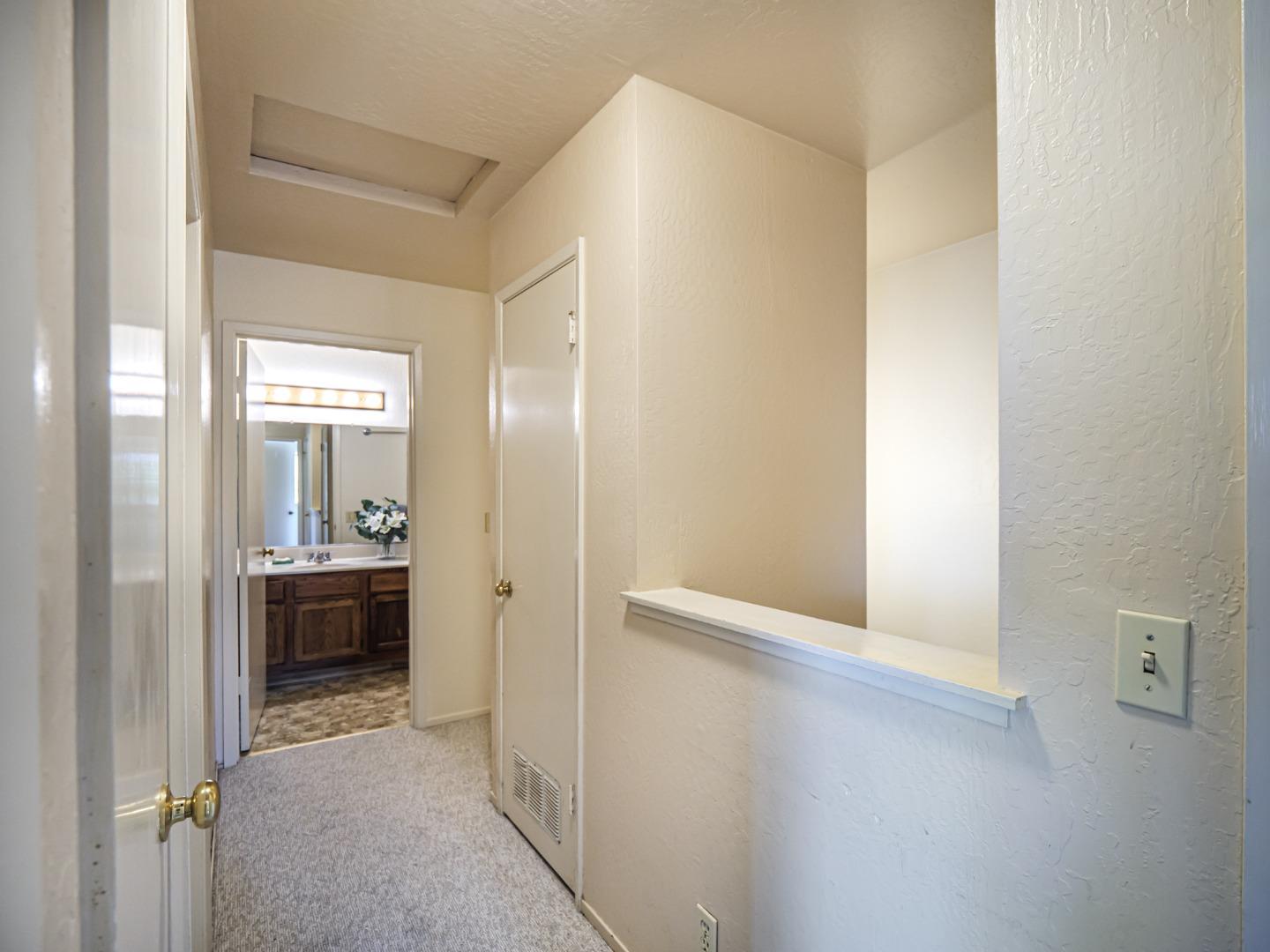 Detail Gallery Image 24 of 36 For 216 Silver Leaf Dr #C,  Watsonville,  CA 95076 - 3 Beds | 1/1 Baths