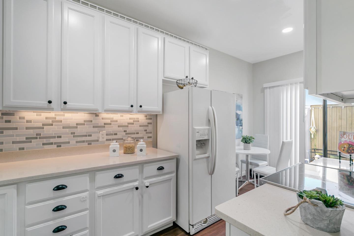 Detail Gallery Image 15 of 40 For 102 Marylinn Dr, Milpitas,  CA 95035 - 2 Beds | 2/1 Baths