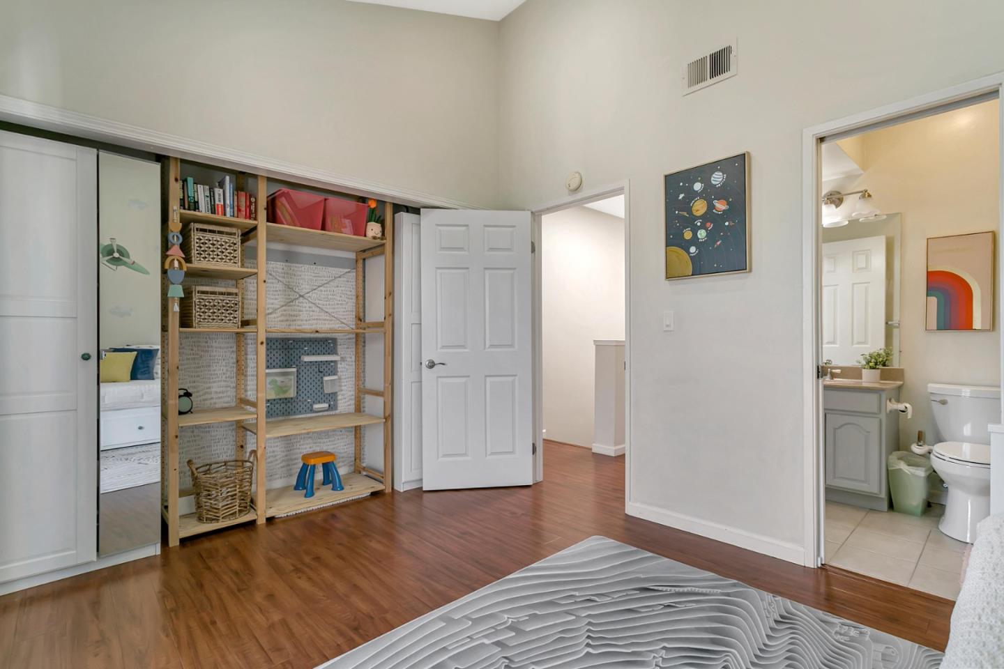 Detail Gallery Image 28 of 40 For 102 Marylinn Dr, Milpitas,  CA 95035 - 2 Beds | 2/1 Baths