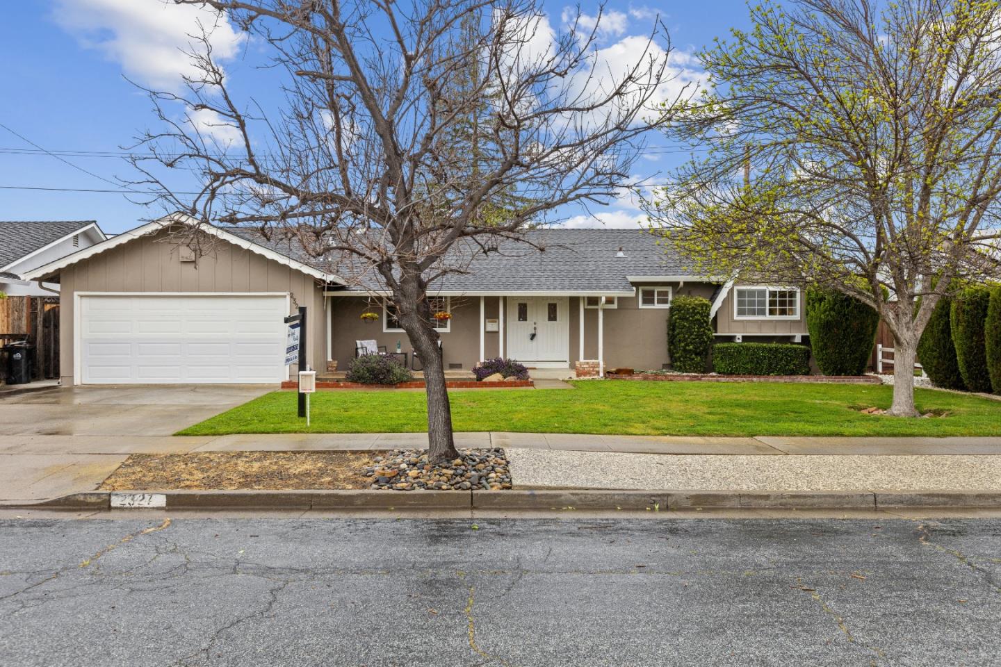 Detail Gallery Image 1 of 1 For 2327 Starbright Dr, San Jose,  CA 95124 - 3 Beds | 2 Baths