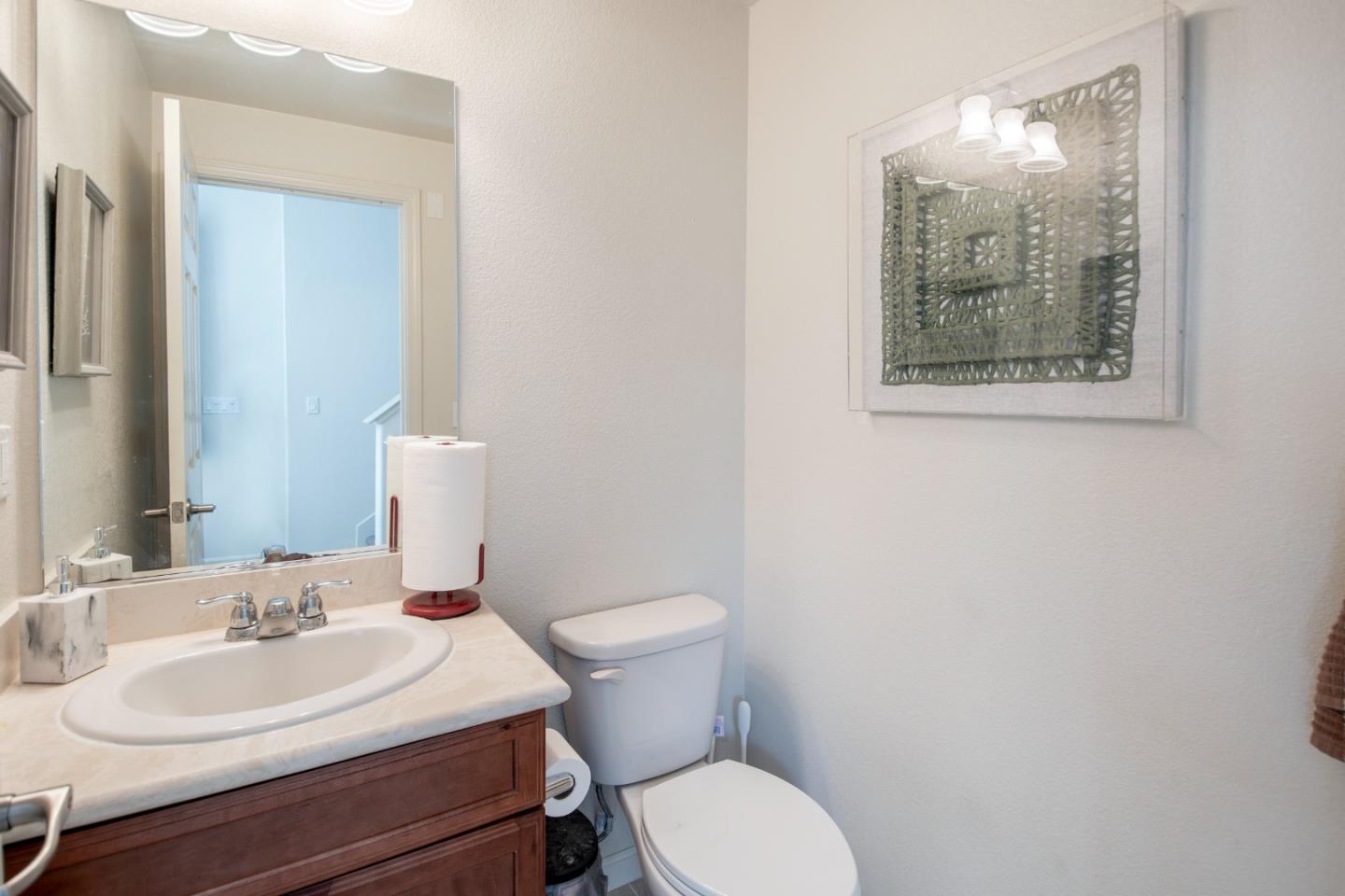 Detail Gallery Image 22 of 45 For 2059 Vincenzo Wkwy, San Jose,  CA 95133 - 2 Beds | 2/1 Baths