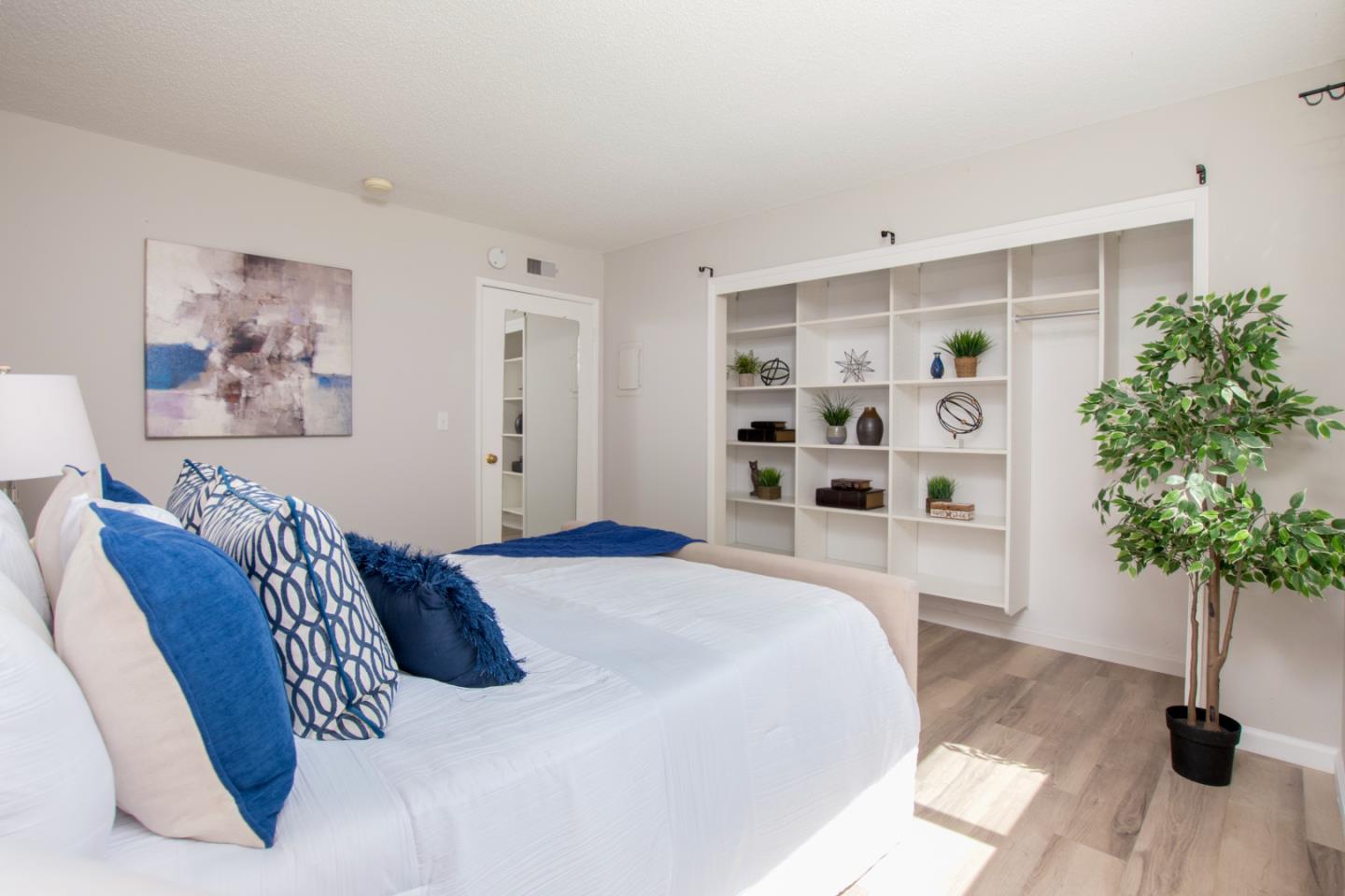 Detail Gallery Image 10 of 18 For 14225 Lora Dr #99,  Los Gatos,  CA 95032 - 1 Beds | 1 Baths