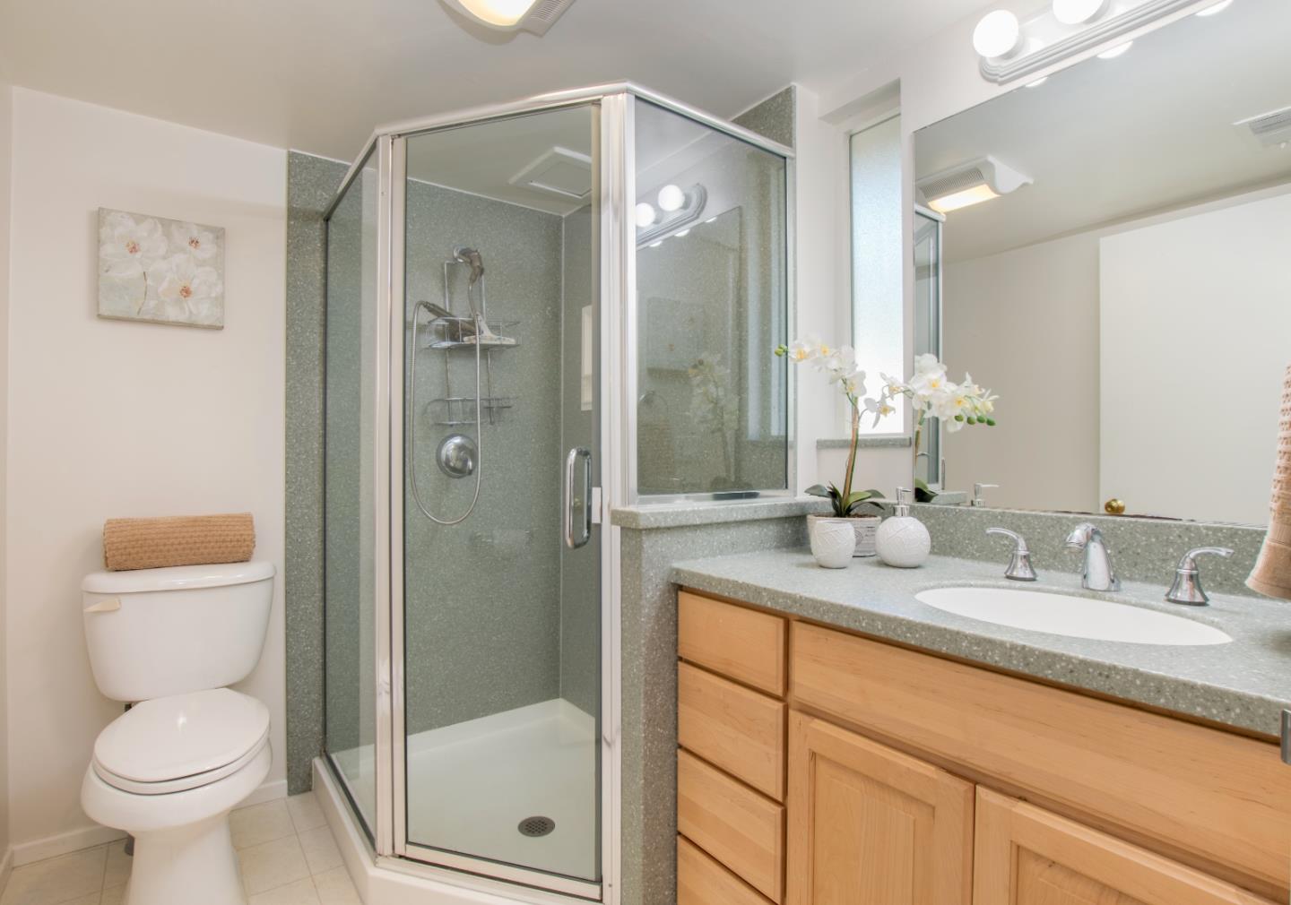 Detail Gallery Image 9 of 18 For 14225 Lora Dr #99,  Los Gatos,  CA 95032 - 1 Beds | 1 Baths