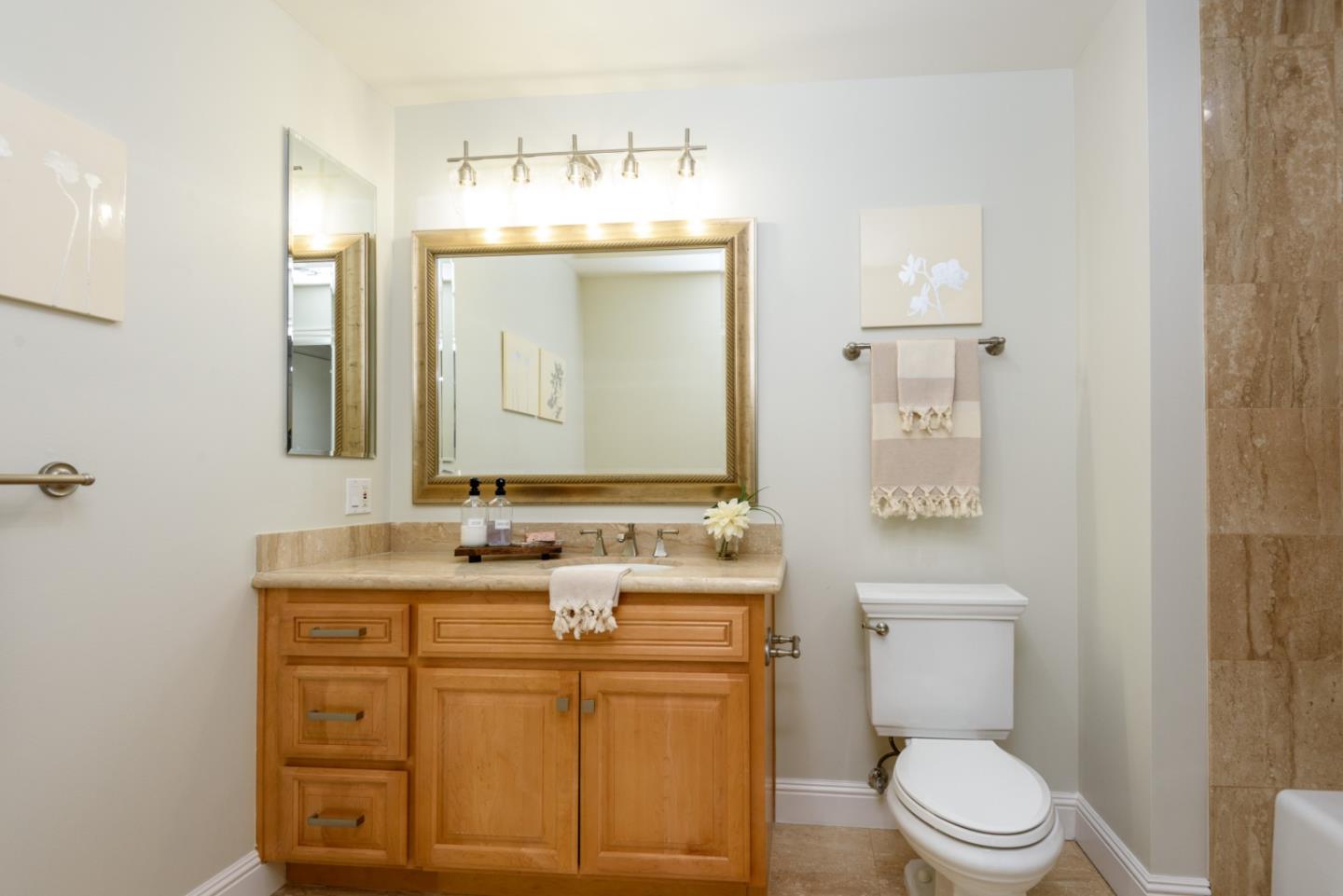 Detail Gallery Image 13 of 20 For 315 Homer Ave #307,  Palo Alto,  CA 94301 - 2 Beds | 2 Baths