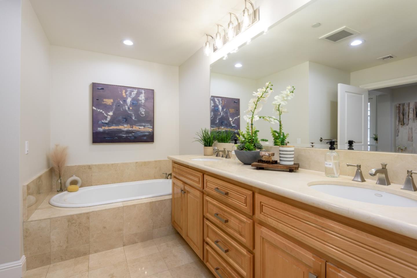 Detail Gallery Image 9 of 20 For 315 Homer Ave #307,  Palo Alto,  CA 94301 - 2 Beds | 2 Baths