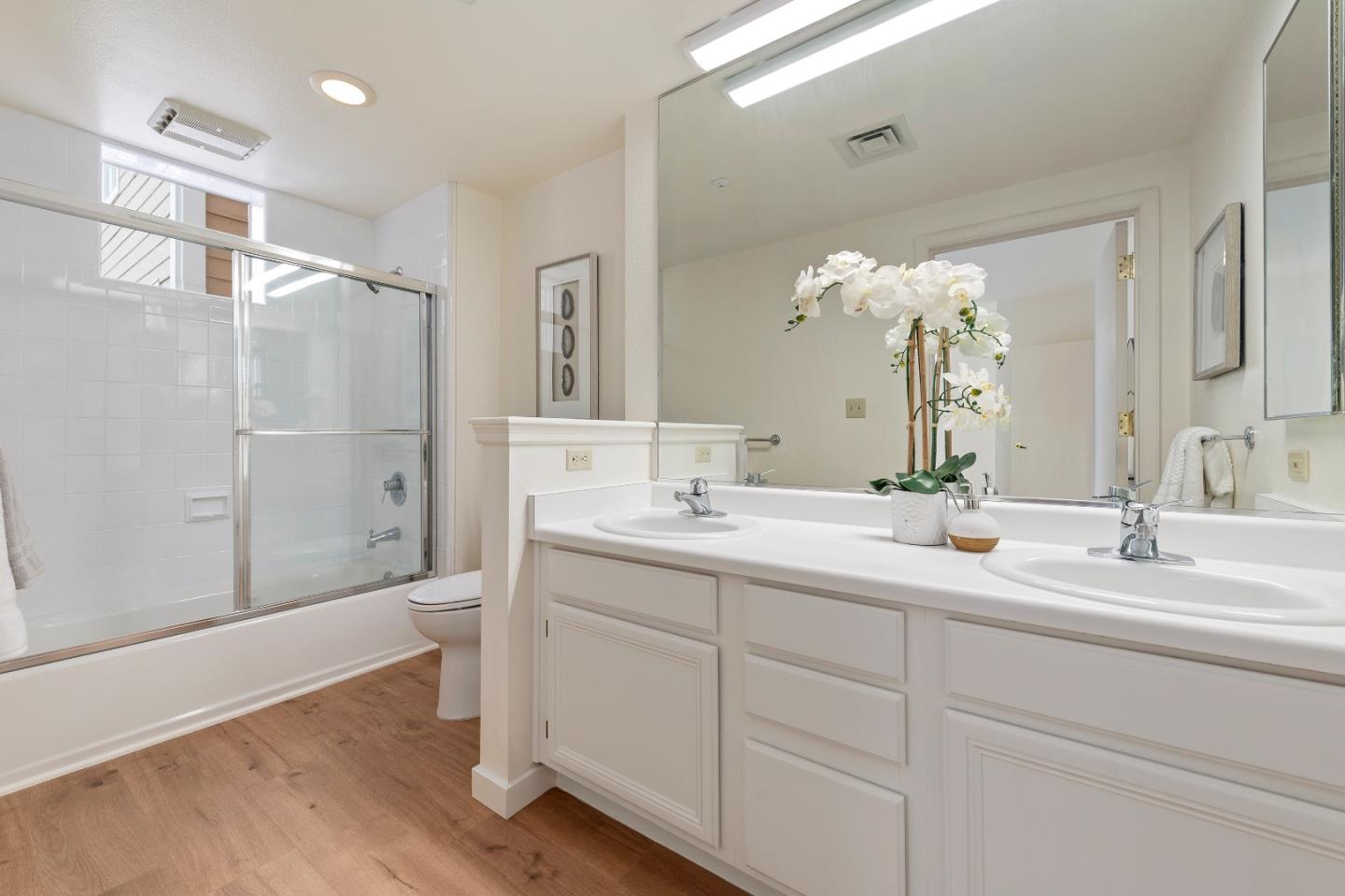 Detail Gallery Image 15 of 19 For 550 Ortega Ave #B230,  Mountain View,  CA 94040 - 2 Beds | 2 Baths