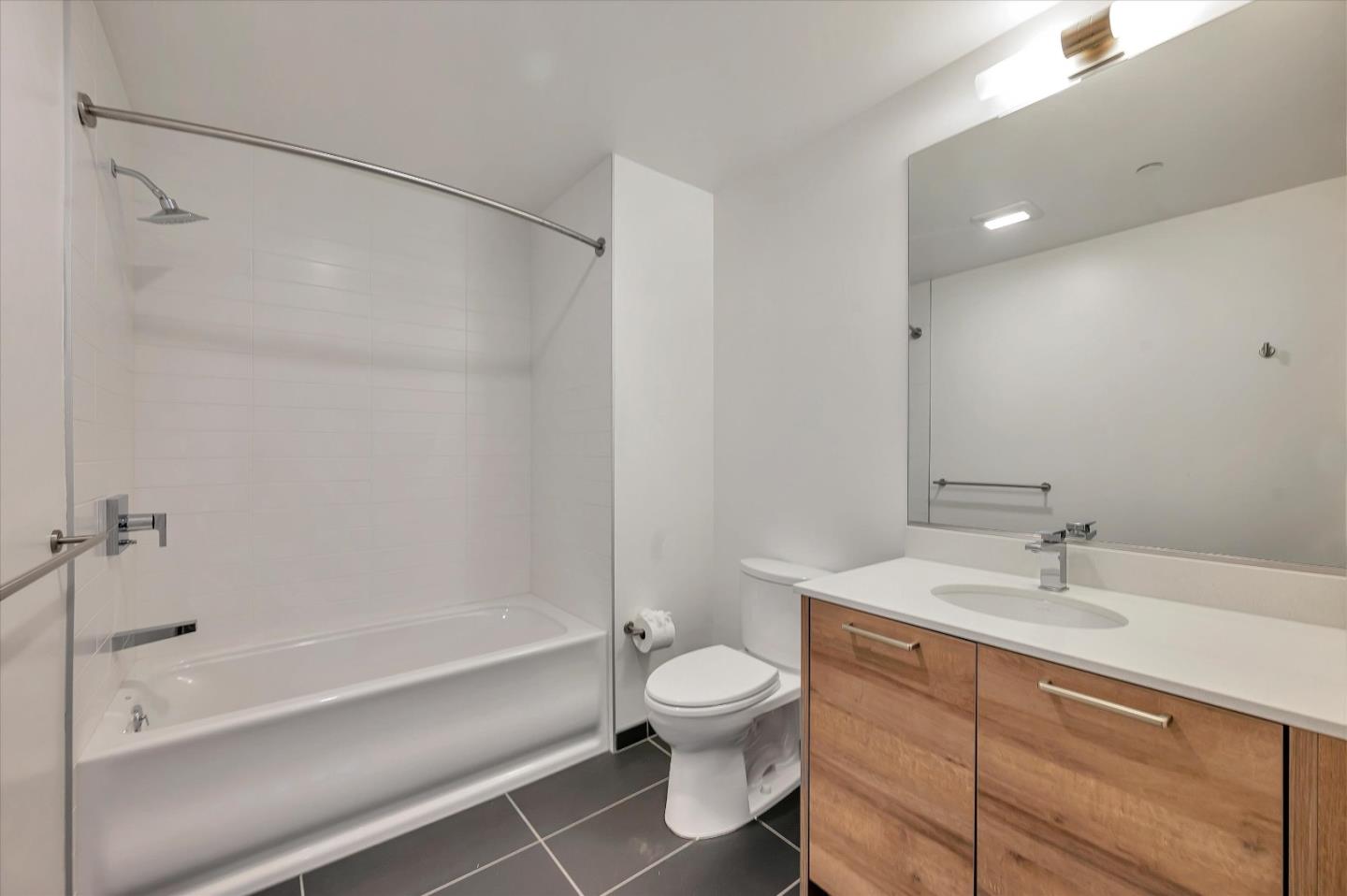 Detail Gallery Image 7 of 22 For 1075 Market St #808,  San Francisco,  CA 94103 - 2 Beds | 2 Baths