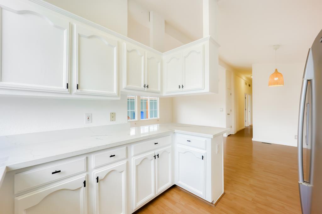Detail Gallery Image 13 of 46 For 1220 Tasman Dr #395,  Sunnyvale,  CA 94089 - 3 Beds | 2 Baths
