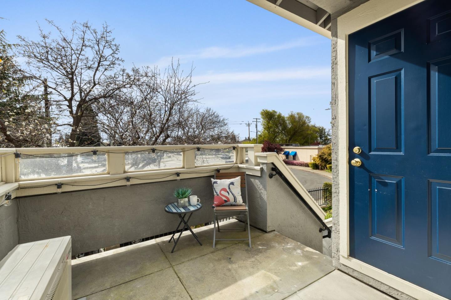 Detail Gallery Image 24 of 28 For 78 Crossing Ct, Hayward,  CA 94544 - 3 Beds | 2/1 Baths